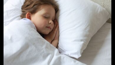 Signs Your Toddler Needs a Pillow